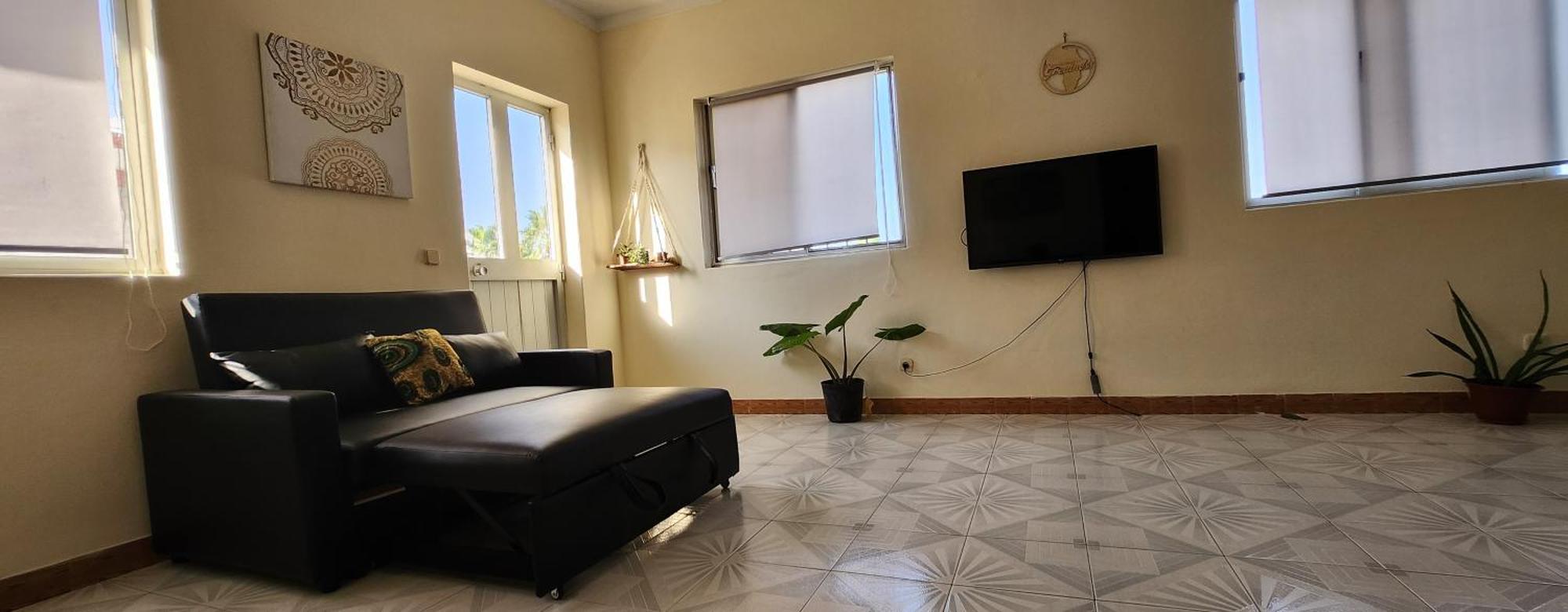 No Cash Accepted-Meeting Point Hostel- Praia, Also In Tarrafal & Fogo Екстериор снимка